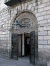 Entrance to Kilmainham Gaol (96040 bytes)